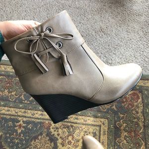 Madden Girl taupe booties